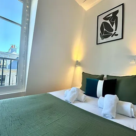 New 463 Macnee - Cosy Center דירה