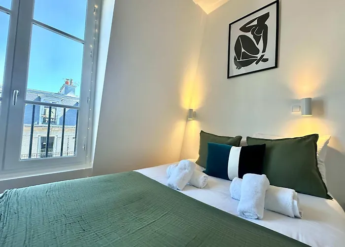 New 463 Macnee - Cosy Center Lejlighed